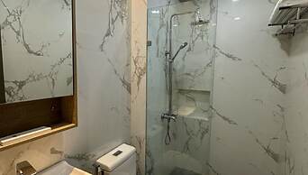 Luxebridge Hotel
