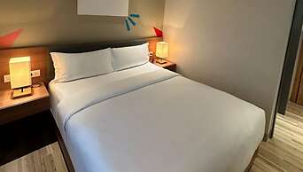 Luxebridge Hotel