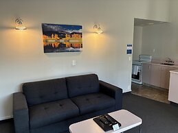Charlies Motor Lodge