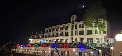 Aesquire Hotel