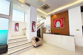 Foura Suites Makati