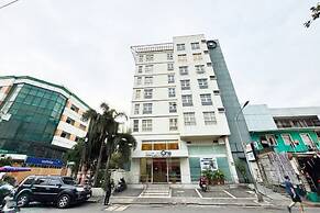 Foura Suites Makati