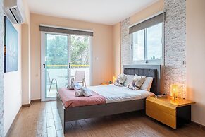 Melograno 2-BR Apt. & Terrace in Larnaca