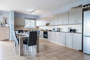 Melograno 2-BR Apt. & Terrace in Larnaca