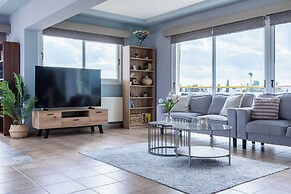 Melograno 2-BR Apt. & Terrace in Larnaca