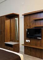 Crown Town Hotel Kalamassery