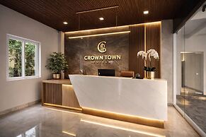 Crown Town Hotel Kalamassery