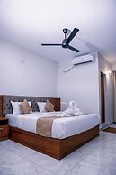 Crown Town Hotel Kalamassery
