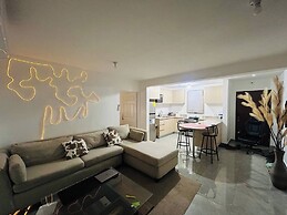 Modern Luxury Condo With Pool Access in Kingston, Jamaica