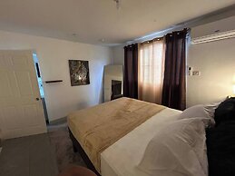Modern Luxury Condo With Pool Access in Kingston, Jamaica
