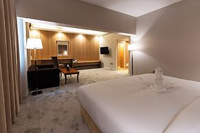 Luxe Grand Hotel