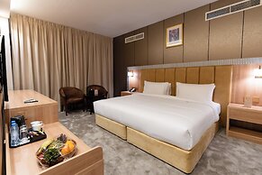 Luxe Grand Hotel