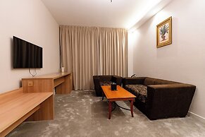 Luxe Grand Hotel