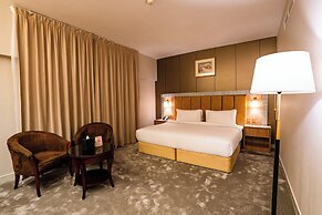 Luxe Grand Hotel