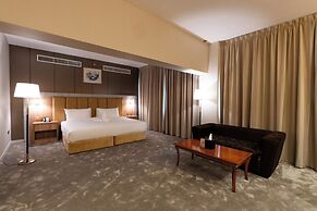 Luxe Grand Hotel