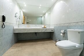 Luxe Grand Hotel
