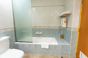 Luxe Grand Hotel