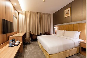 Luxe Grand Hotel