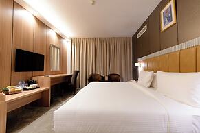 Luxe Grand Hotel