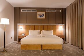 Luxe Grand Hotel