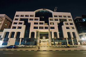 Luxe Grand Hotel