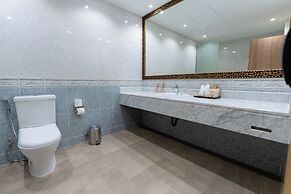 Luxe Grand Hotel