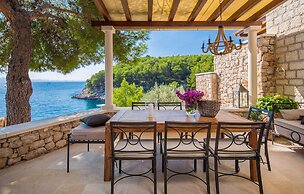 Seafront Villa Marella