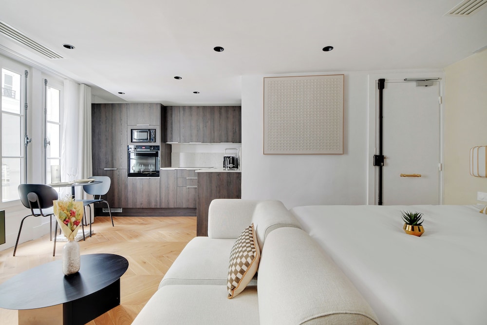 Libere Paris Haussmann