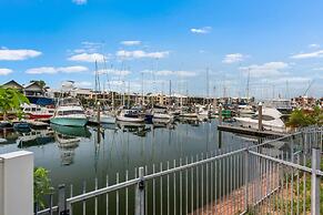 Zen Dockside Point Marina View - Patio - Parking