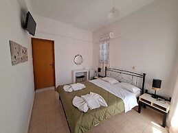 Nikos Hotel