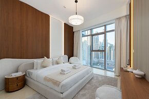 4BR Downtown Dream w Iconic Burj View