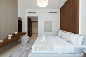 4BR Downtown Dream w Iconic Burj View