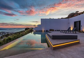 Paros Villa Skylines Estate III