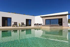 Paros Villa Skylines Estate III