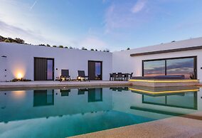 Paros Villa Skylines Estate III
