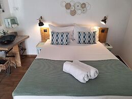 Lovin Book Guesthouse