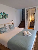 Lovin Book Guesthouse