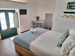 Lovin Book Guesthouse