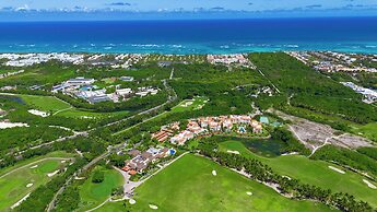 Iberostate 2 BR Lake & Golf View Condo