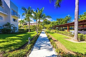 Iberostate 2 BR Lake & Golf View Condo