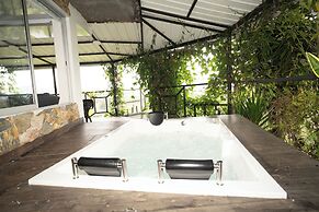 Rocks Glamping