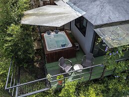 Rocks Glamping