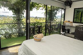 Rocks Glamping