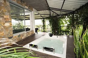 Rocks Glamping