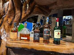 Mawimbi Jiko Hotel Taveta