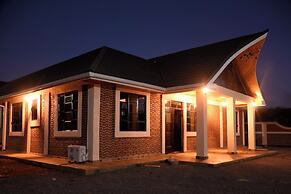 Mawimbi Jiko Hotel Taveta
