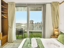 Charming Flat with Sea & AIN View