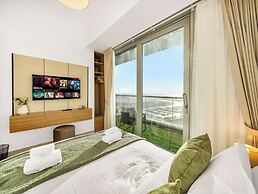 Charming Flat with Sea & AIN View