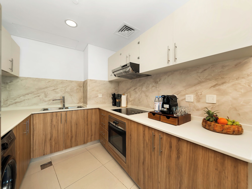 Charming Flat with Sea & AIN View