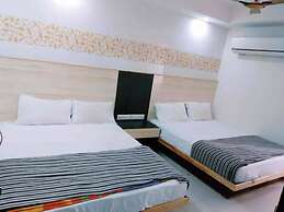 Hotel Town Inn Near Railway Station